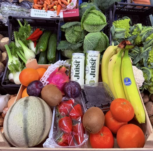 A luxury fruit box 3