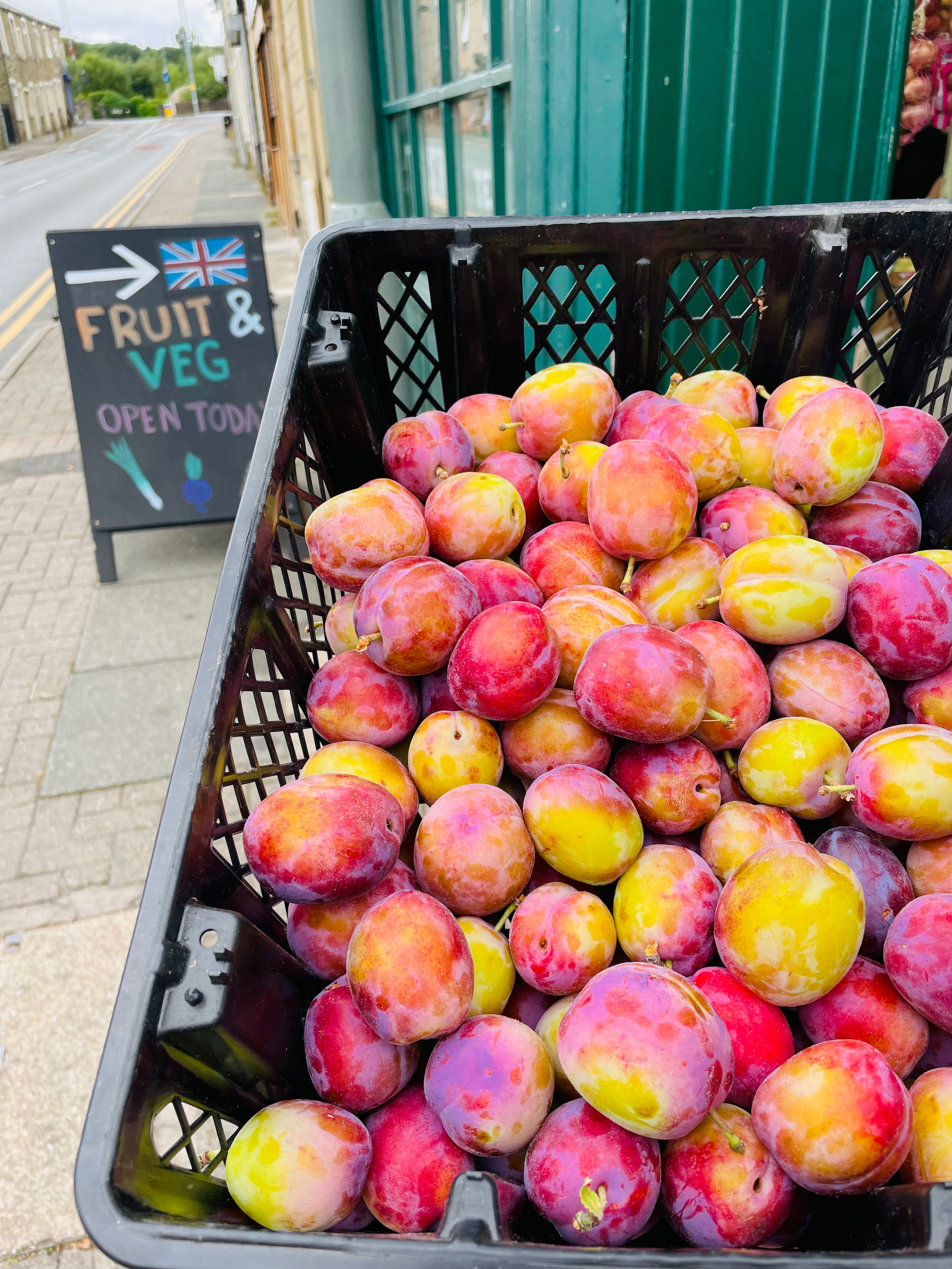 Victoria plums
